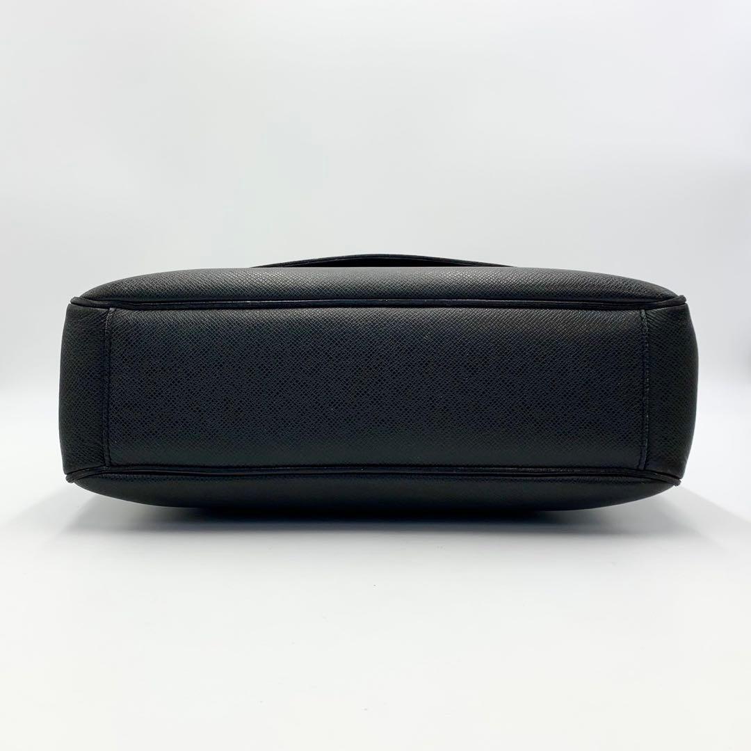 専用品ルイヴィトン ロマン タイガ ショルダーバッグ ブラック 斜め掛け 黒