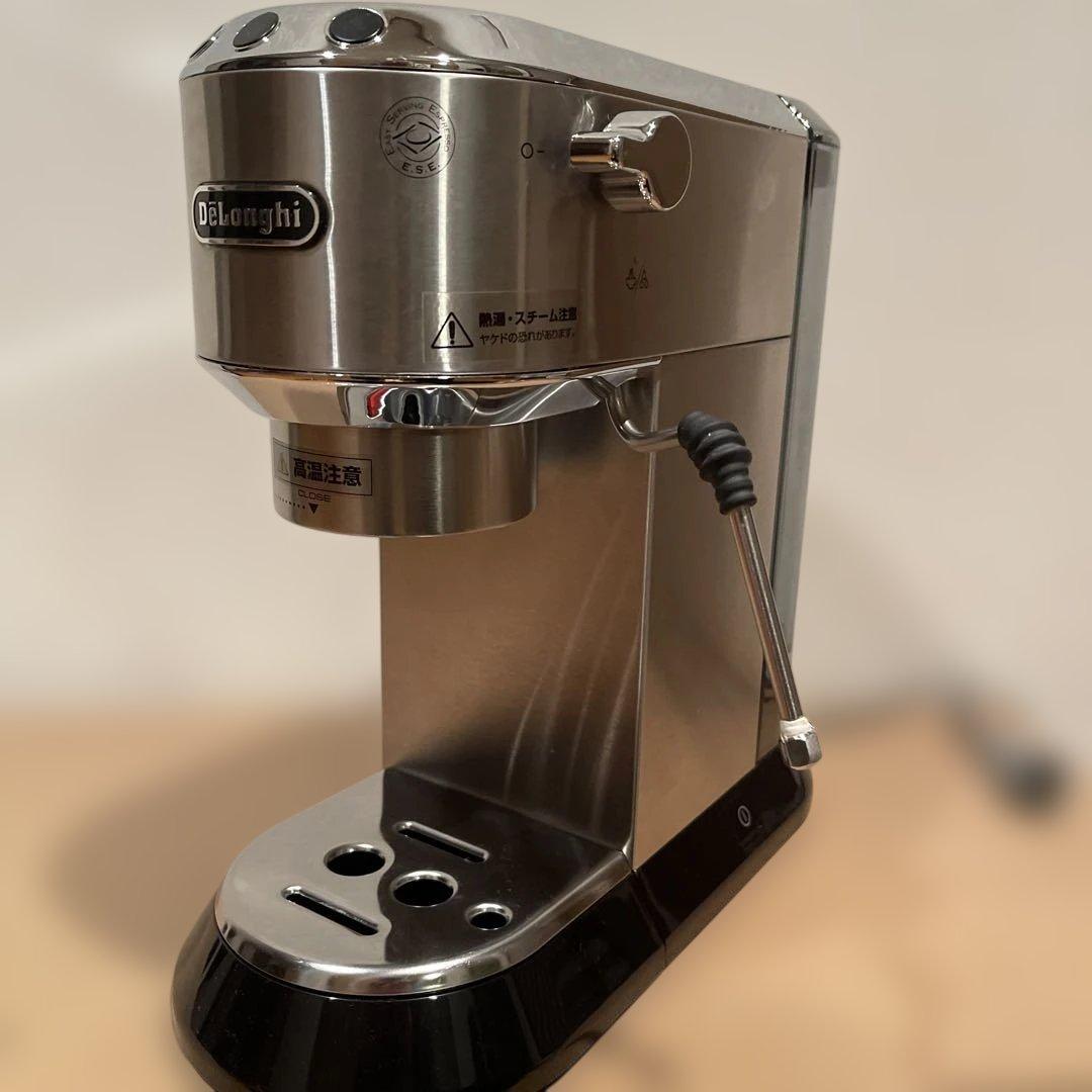 De'Longhi エスプレッソマシン シルバー/ブラック