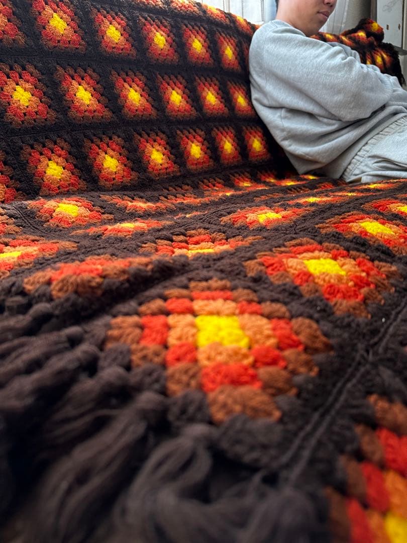 値下げ！　昭和レトロ　デットストック　ベッドカバー　ソファカバー　モチーフ編み