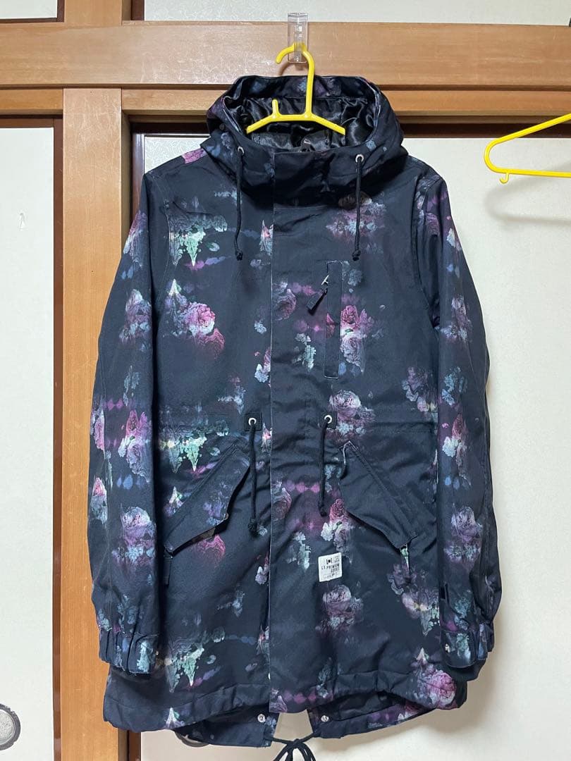 スノーボードウェア 女性用 ブラック フラワーパターン　L1