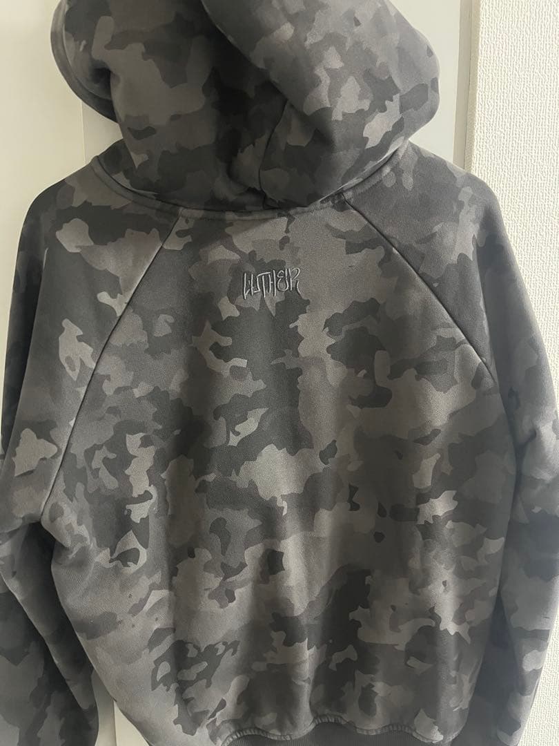 かつきくん着用　Luther Melbourne迷彩フーディー