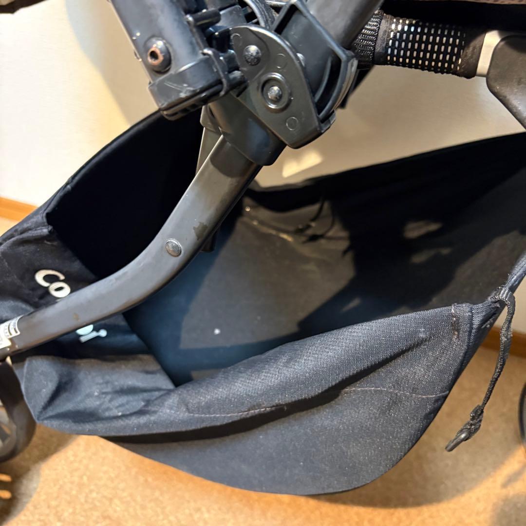 【良品】Combi アンブレッタ4キャス エッグショック UH フレンチホワイト