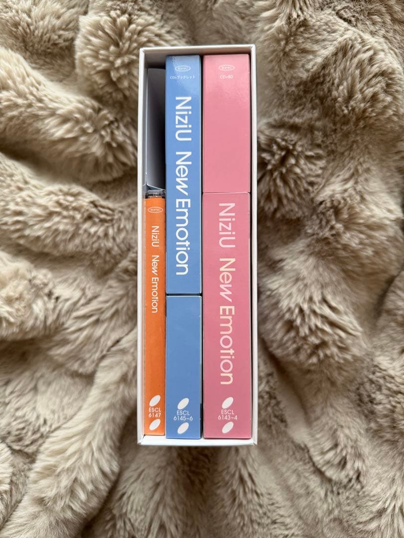 NiziU 3rdアルバム NEW EMOTION 3形態