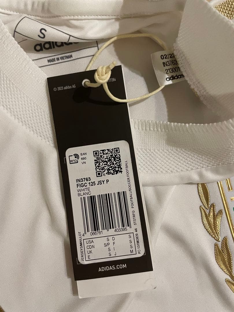 アディダスサッカーイタリア代表125周年記念白ユニフォーム23トナーリ金FIGC