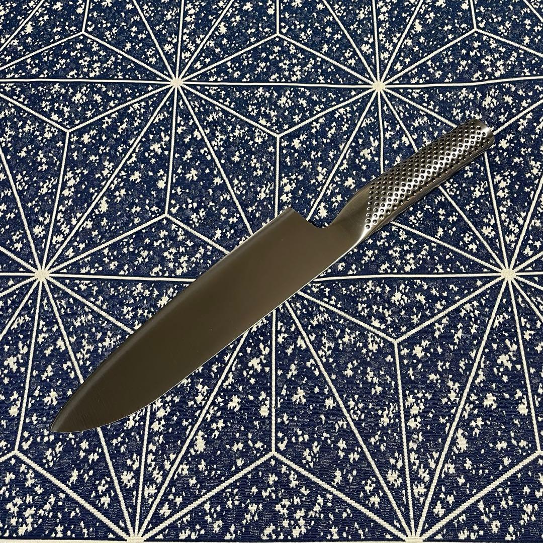 包丁　グローバル　三徳18センチ