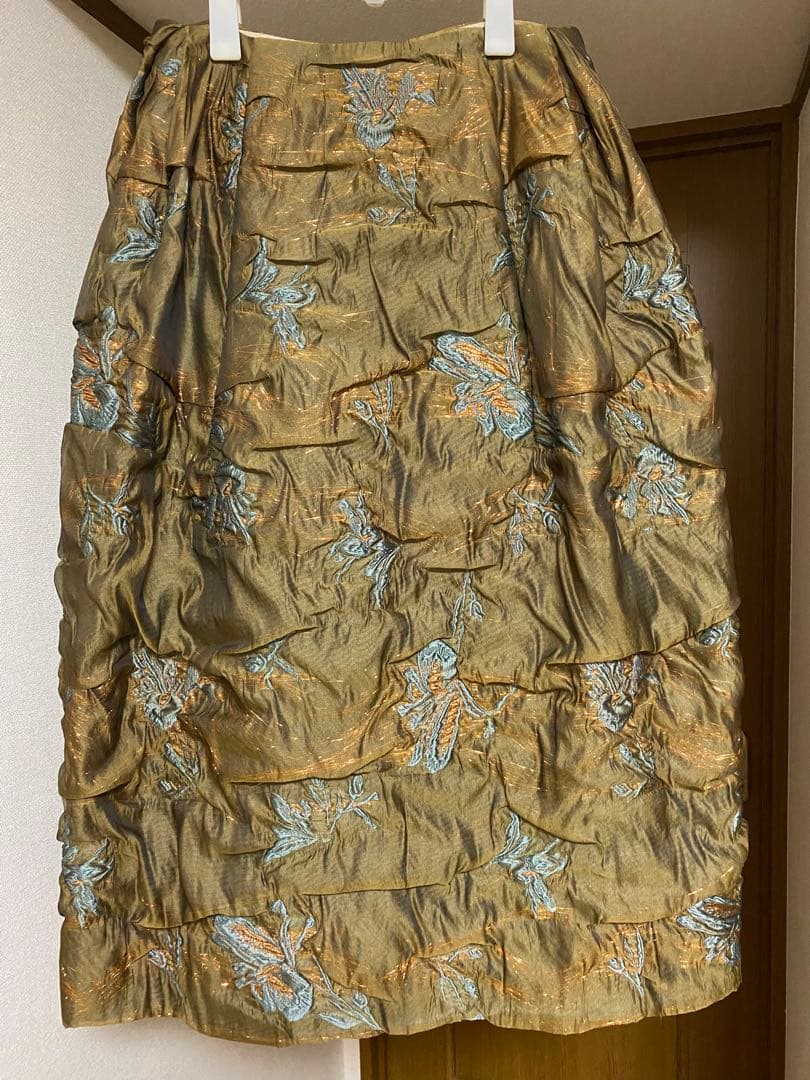 BLAMINKオリーブグリーンスカート