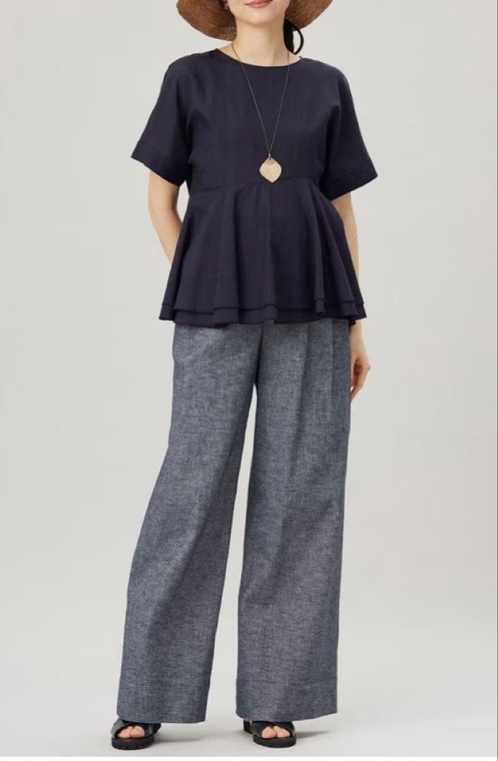 自由区　ソフトリネンペプラム ブラウス　新品