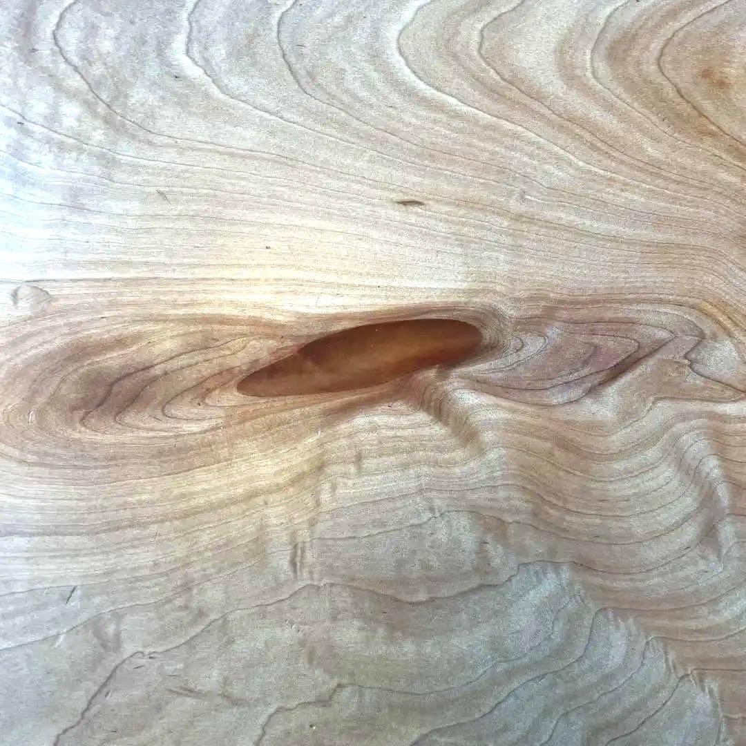 無垢材 一枚板　ダイニングテーブル　70〜75cm ×137cm ×高さ70cm