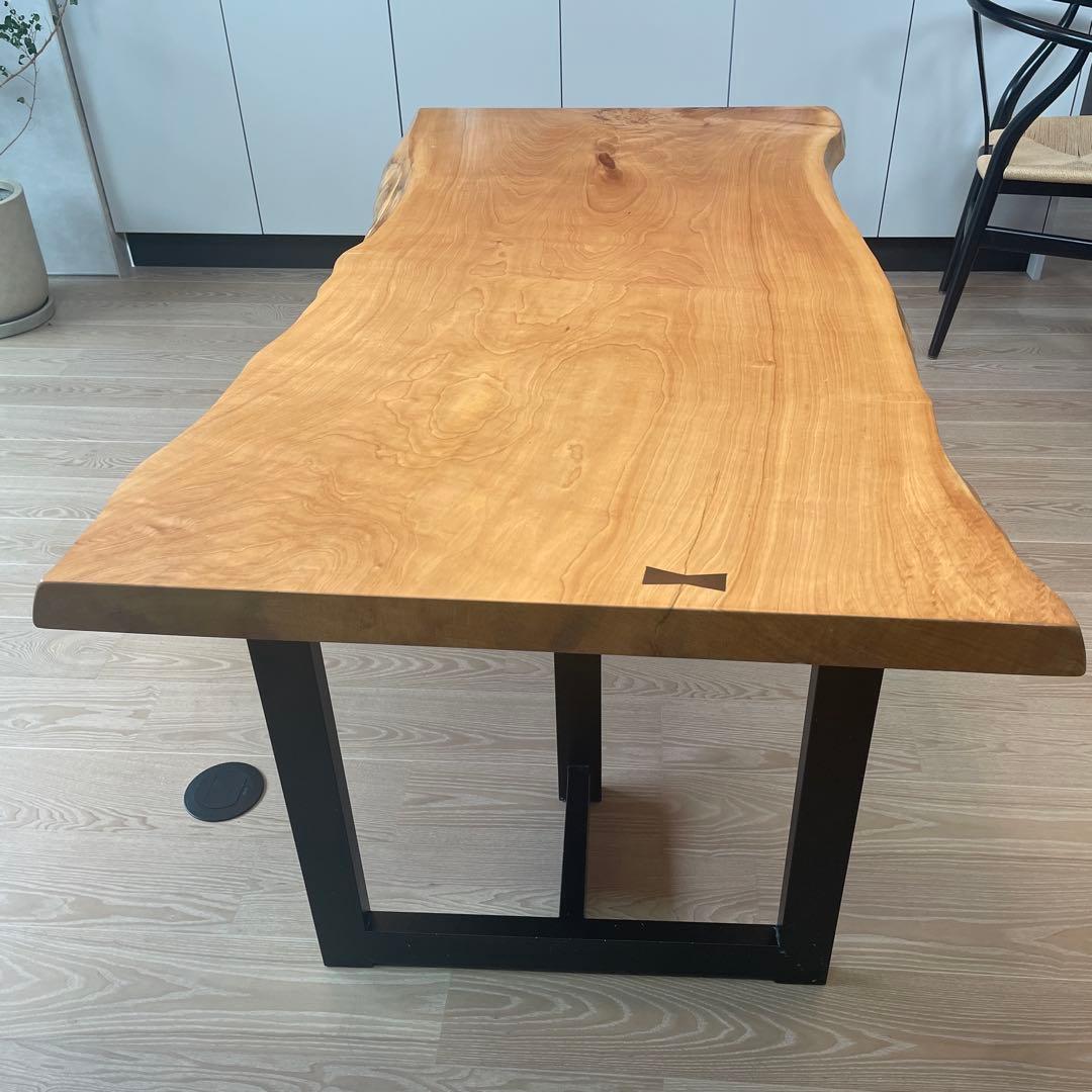 無垢材 一枚板　ダイニングテーブル　70〜75cm ×137cm ×高さ70cm