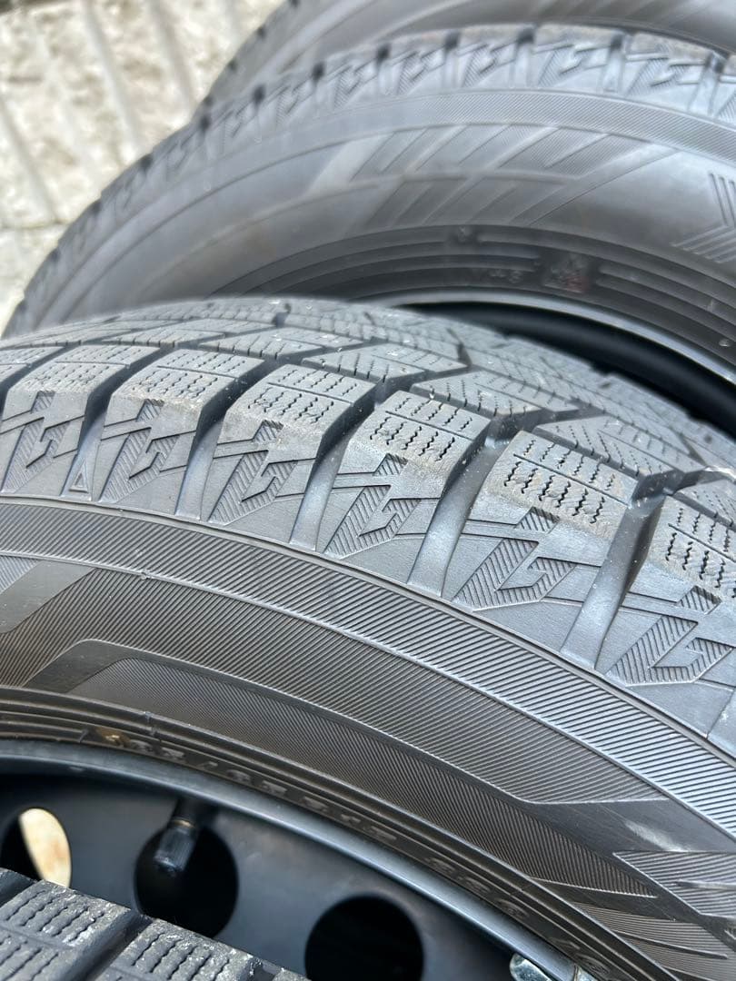 スタッドレス　トヨタ　シエンタ　ヨコハマ　アイスガード