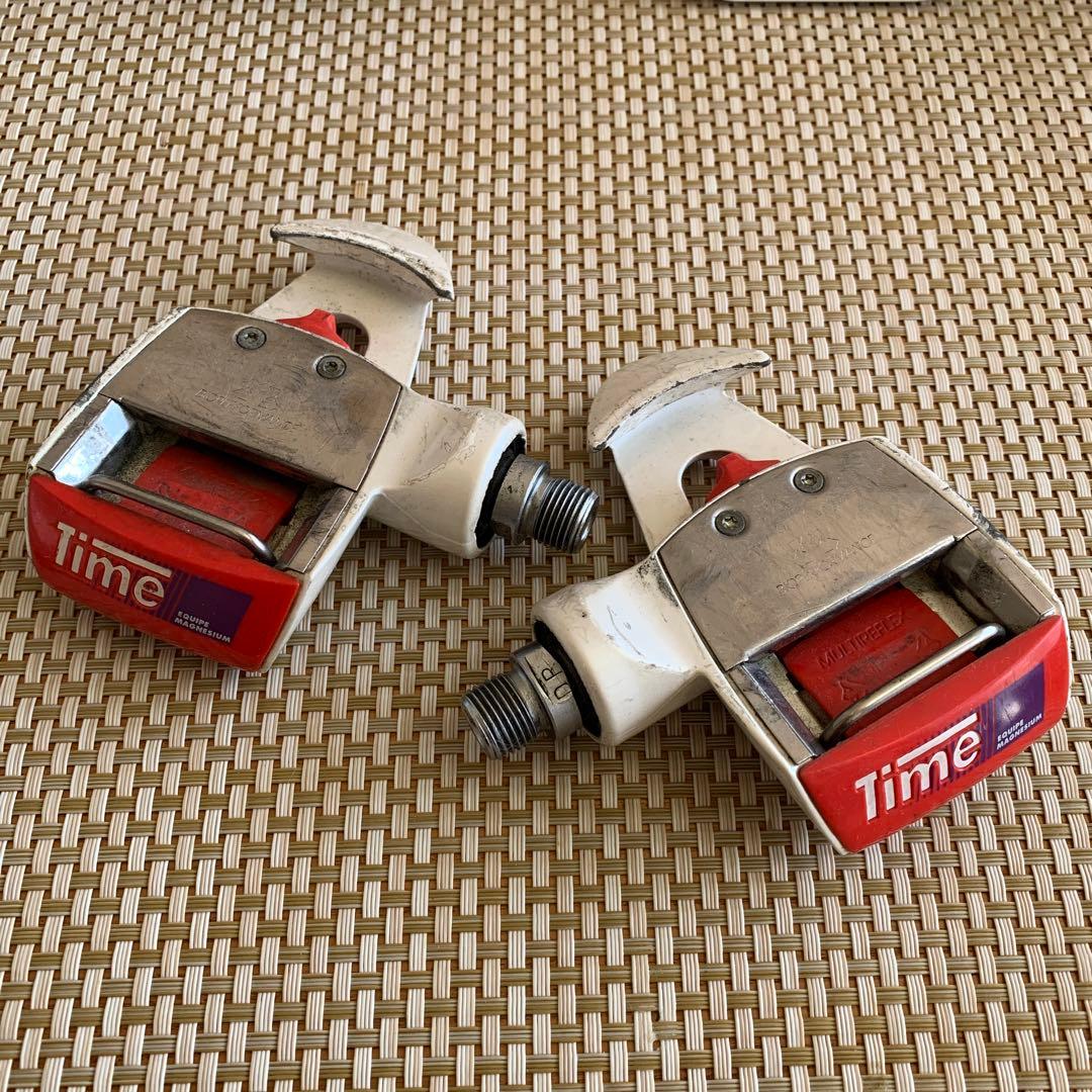 Time TBTエキッププロマグネシウム ホワイト/レッド