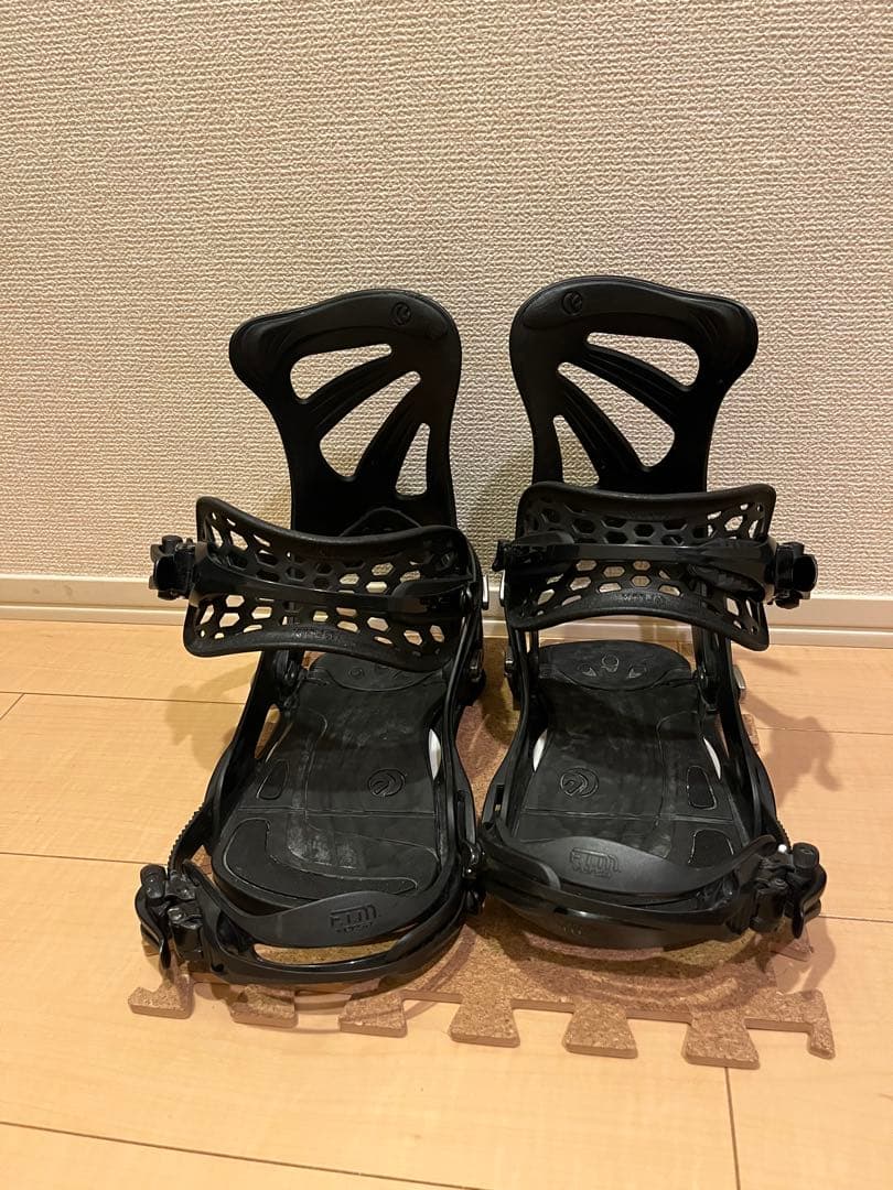 スノーボード FLUX BINDING DS 16-17