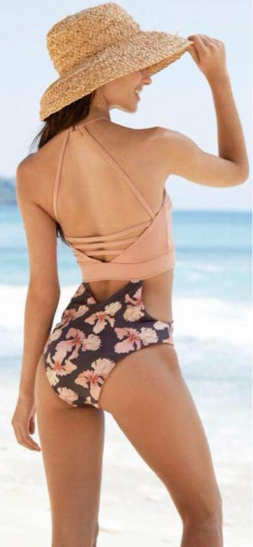 新品タグ付きALEXIA STAMアリシアスタン水着