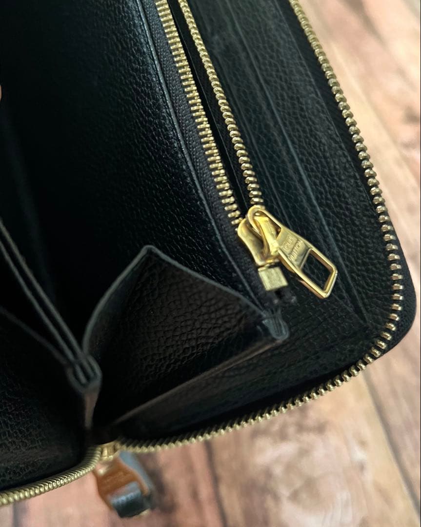 LOUISVUITTON ルイヴィトン　モノグラム　財布　ジッピー　ウォレット