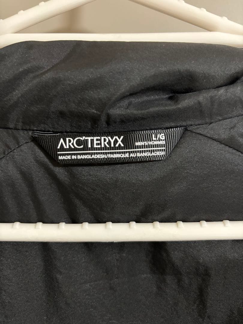 アークテリクス　アトムフーディ　ブラック　Lサイズ　メンズ