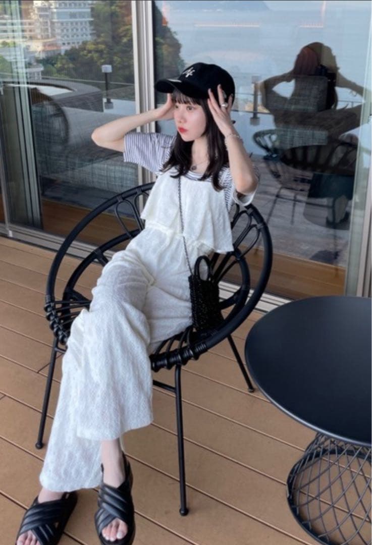 【値下げ中‼️】hinari 総レースキャミロンパース