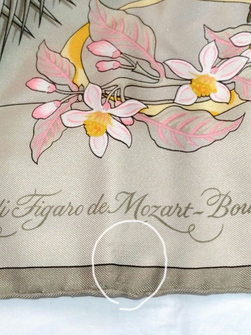 ■HERMES■ 花柄スカーフ カレ90