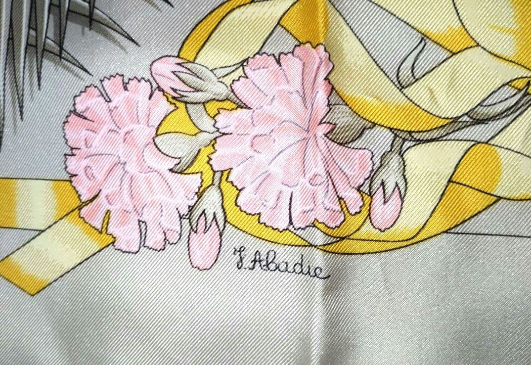 ■HERMES■ 花柄スカーフ カレ90