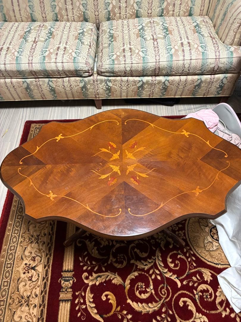 希少　優雅　イタリア　イタリー　テーブル　象嵌　猫足　茶色