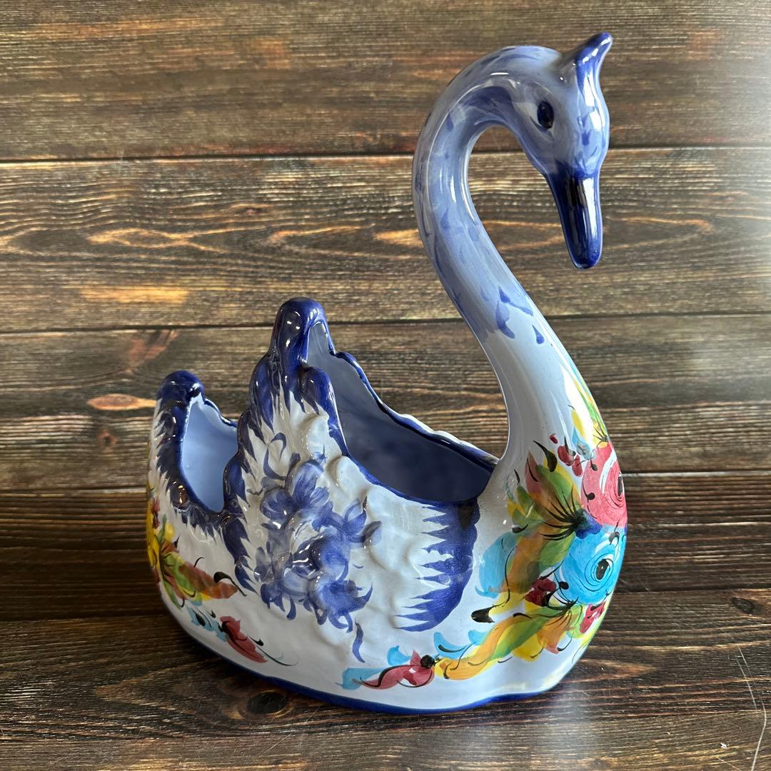 鳥の形の花瓶　花器　小物入れ　オブジェ　置物　陶磁製　　ポルトガル製　手描き