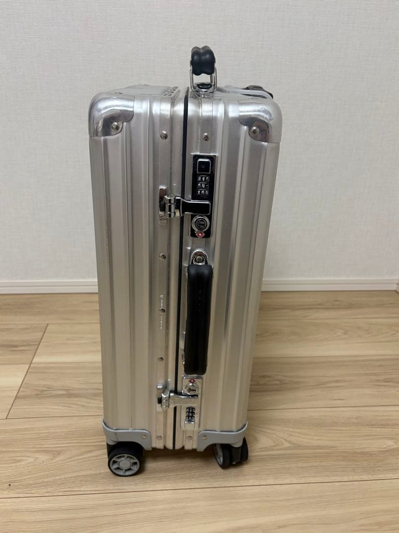 リモワ クラシック キャビン シルバー