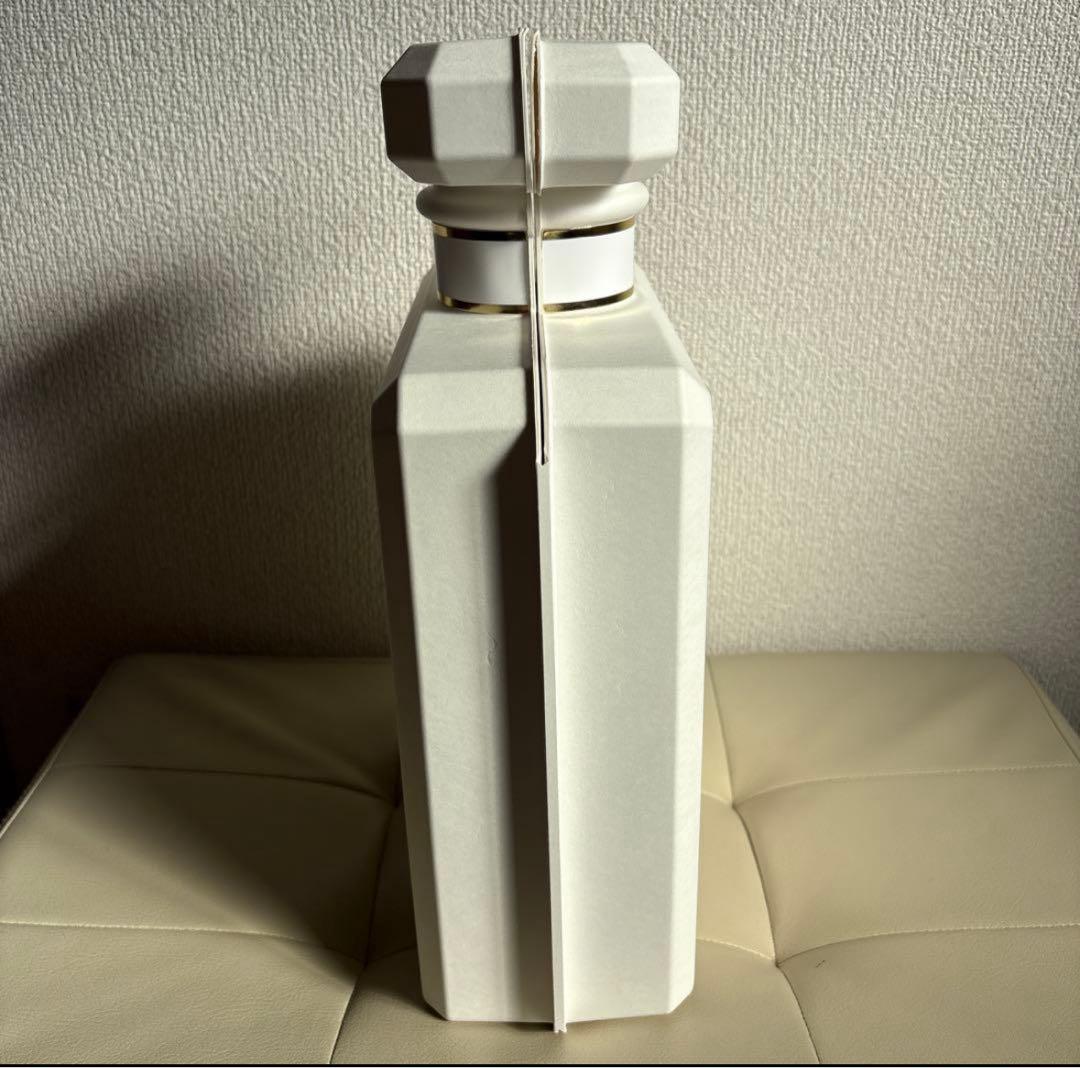 シャネル アドベントカレンダー ボトル型ケース 数字の箱