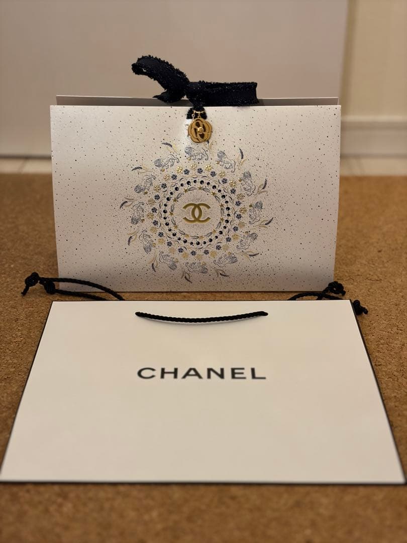 CHANEL クリスマスコフレ2025 リップアンドネイルケアセット ポーチ付き