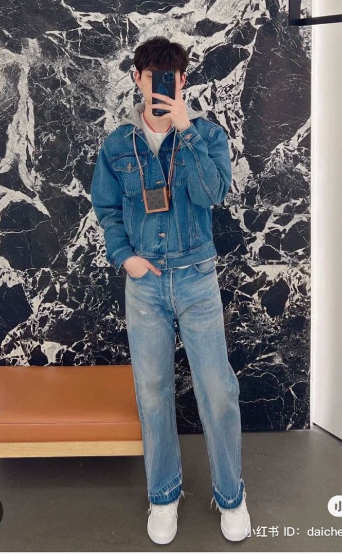 【新品】CELINEウェスリージーンズ/ズマウオッシュデニム25ss