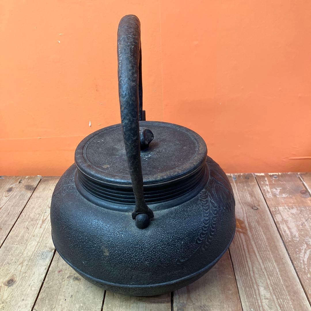 D-4 南部鉄器 利休堂 鉄瓶 鋳物 伝統工芸 桐葉紋 桐紋 茶道具 和食器