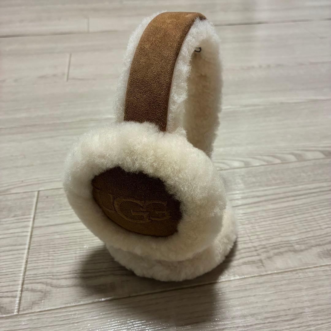 UGG ベージュ ファー耳あて　イヤーマフ