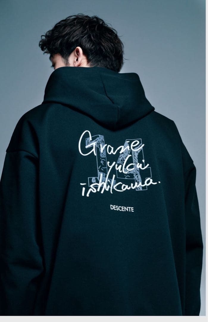 デサント×石川祐希選手コラボ⭐︎オリジナルスウェット（パーカー）Mサイズ