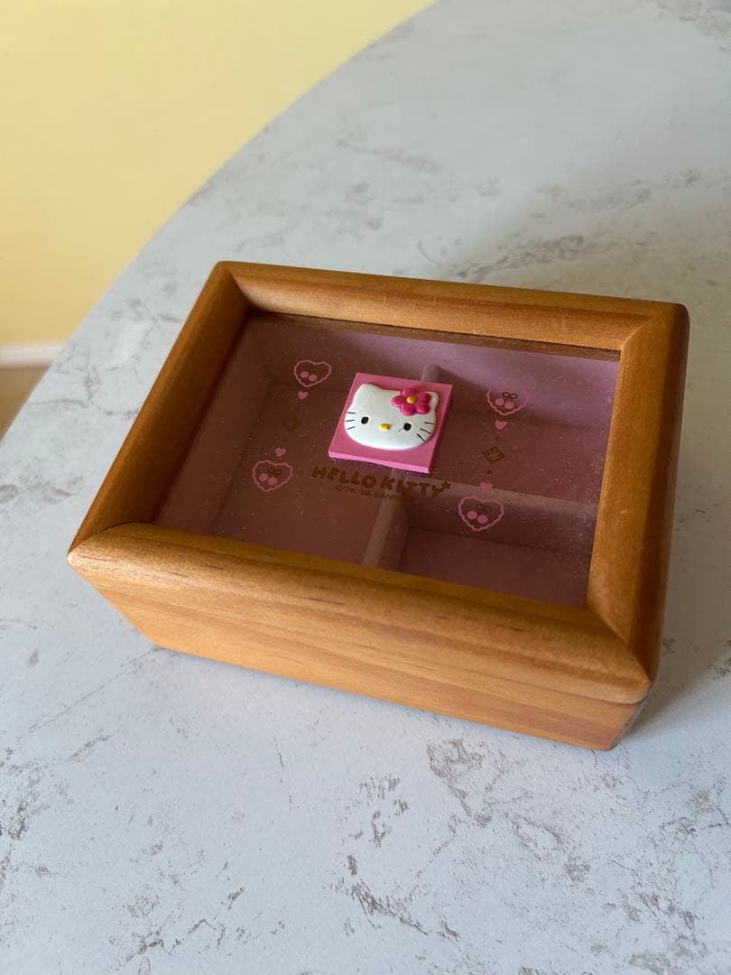 サンリオ ハローキティ アクセサリーケース 木製