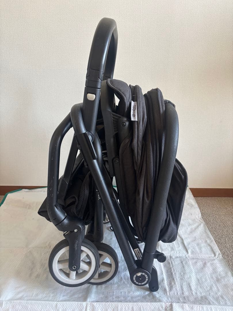 cybex eezy S twist サイベックスイージーS ツイスト　ブラック