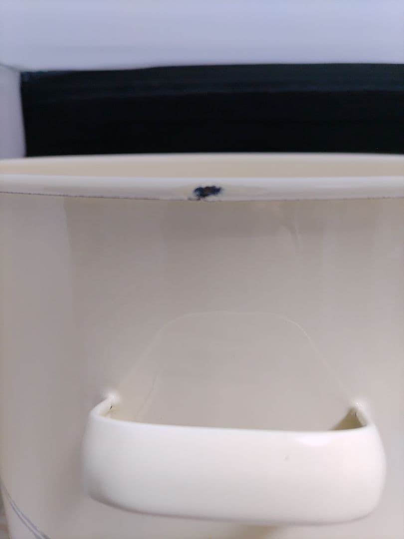 イマン トラッシュ缶　シャルロット