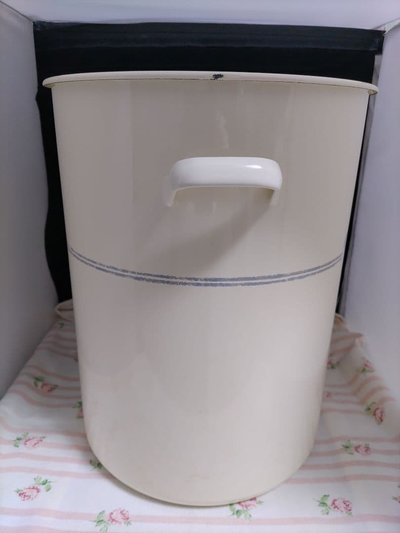 イマン トラッシュ缶　シャルロット