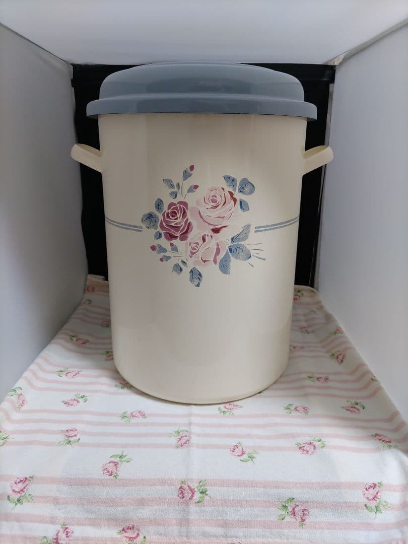 イマン トラッシュ缶　シャルロット