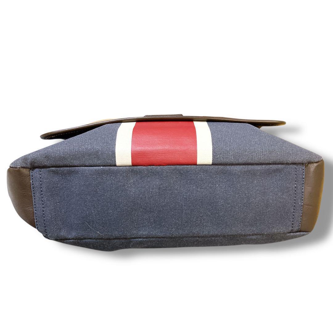 コーチ 大容量 A4収納可 斜め掛け可 デニム メッセンジャーバッグ ネイビー