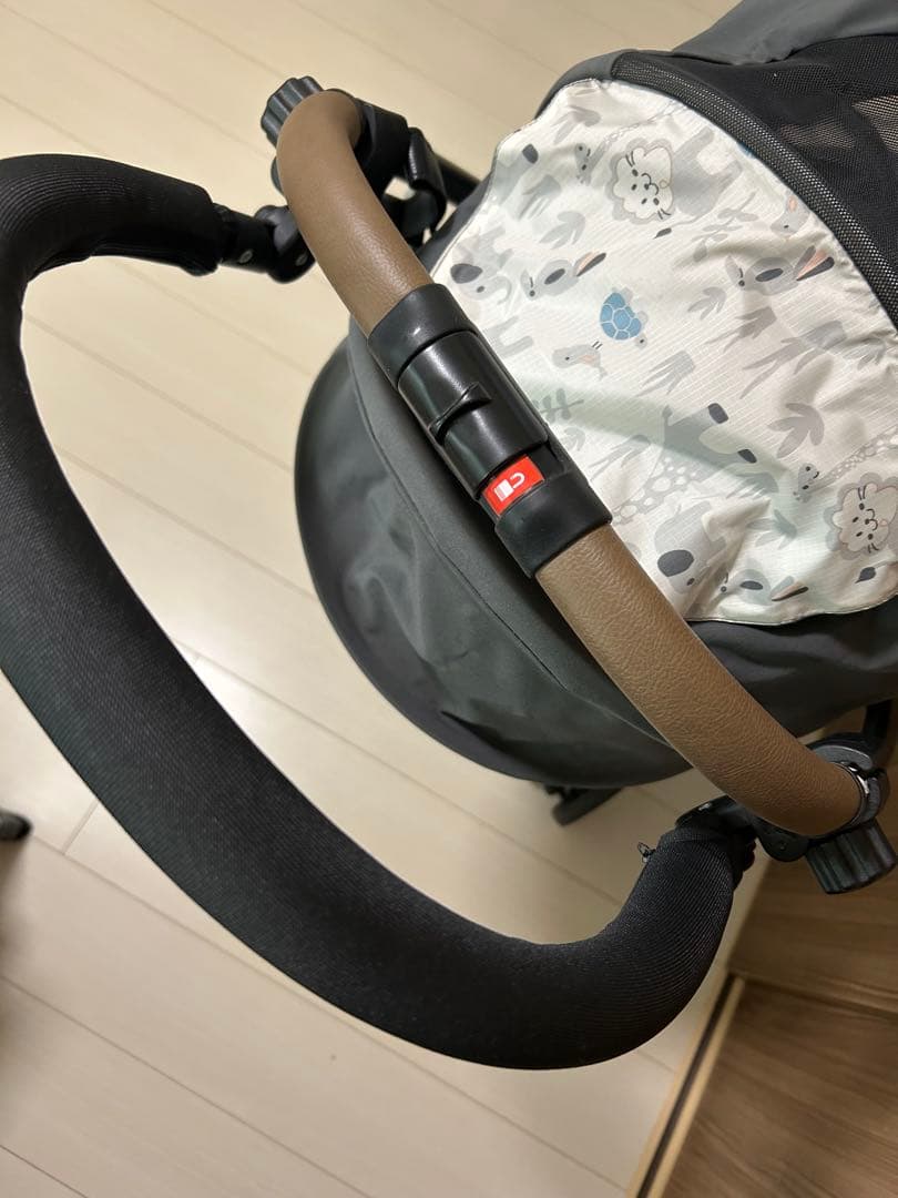 【超美品！】Aprica カルーンエアー 延長ハンドル付 グレー アニマル柄