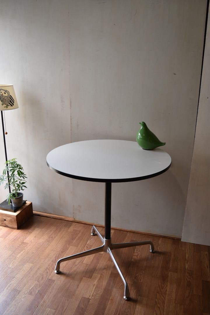 ダイニングテーブル Round table