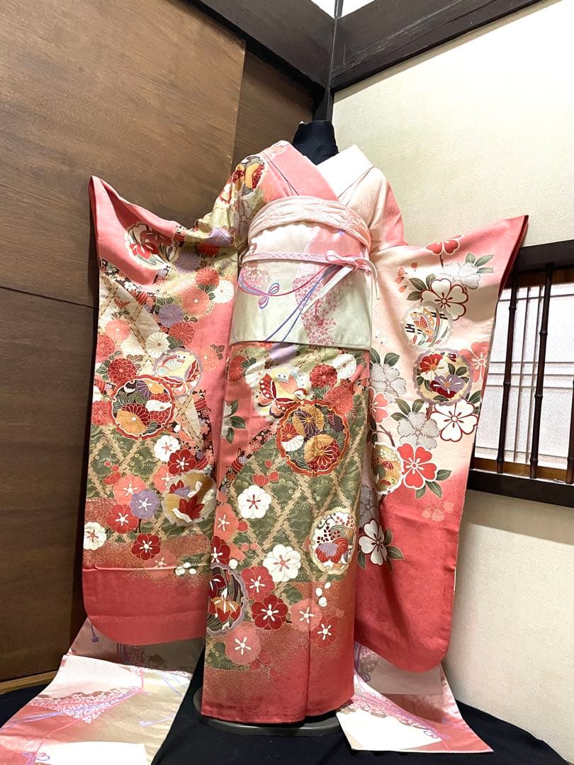 振袖 フルセット6点サイズS〜M 駒刺繍　雪輪花蝶文　金彩　正絹