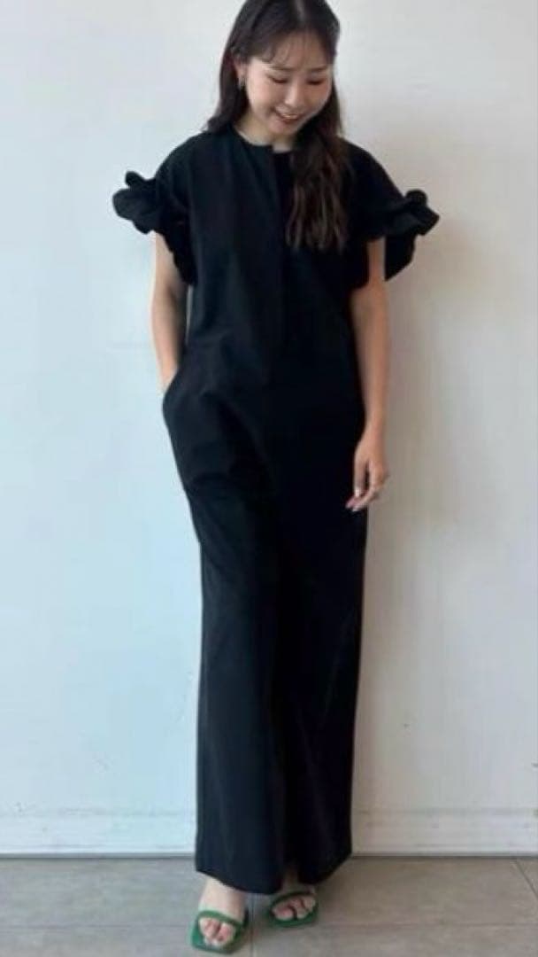 カデュネ/川上桃子袖フリルオールインワン/黒/S36/アルページュ