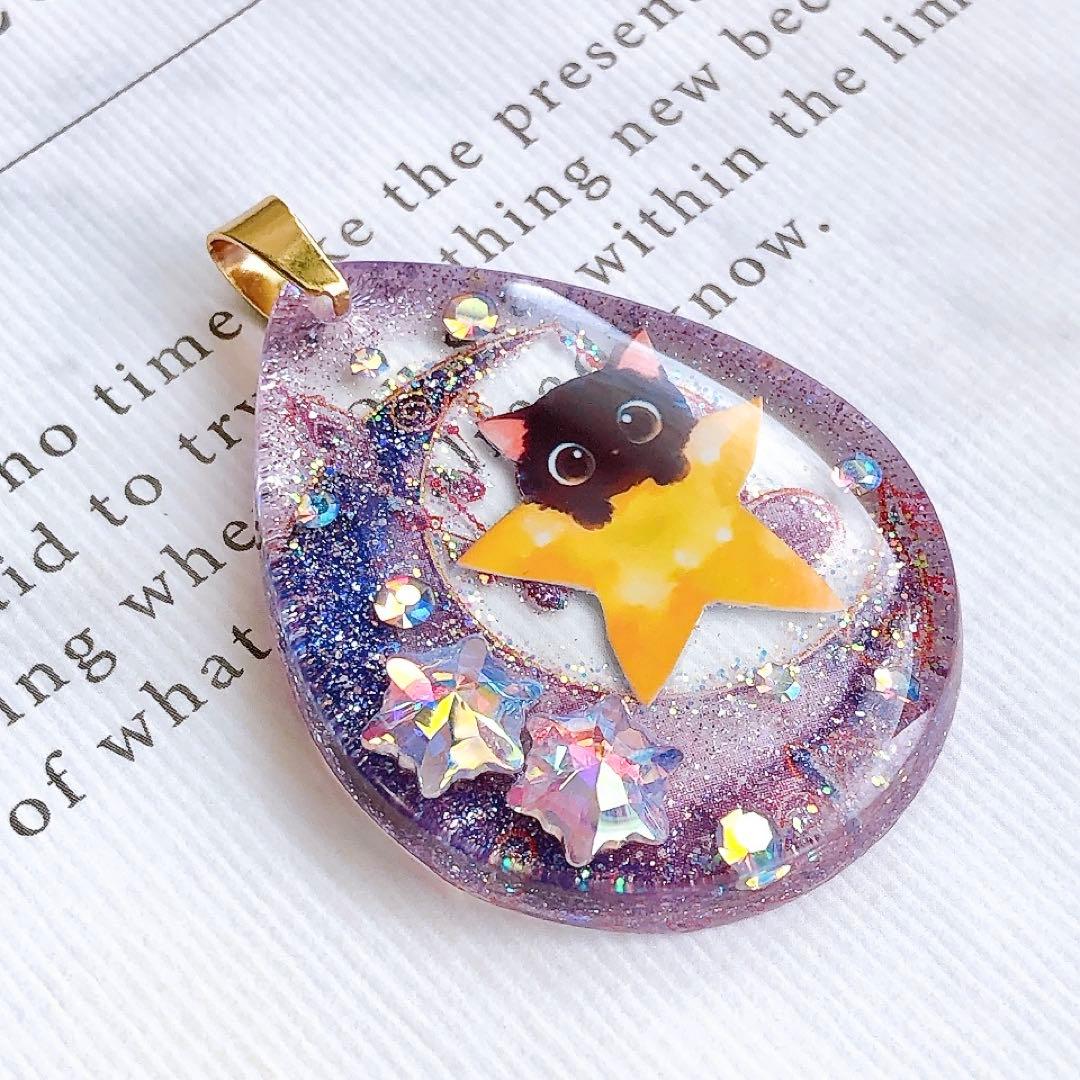 同梱値引100円❤️No.2398 レジン ペンダントトップ 猫 ネコ ねこ ♡