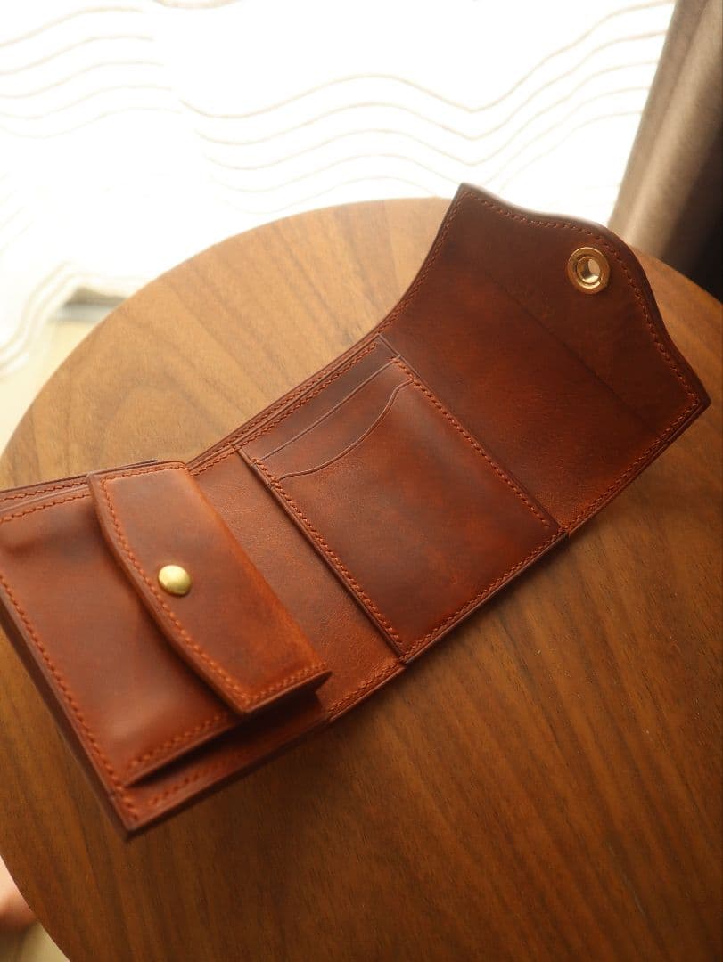 【イタリアンレザー】オコシ金具の三つ折り財布　フルハンドメイド
