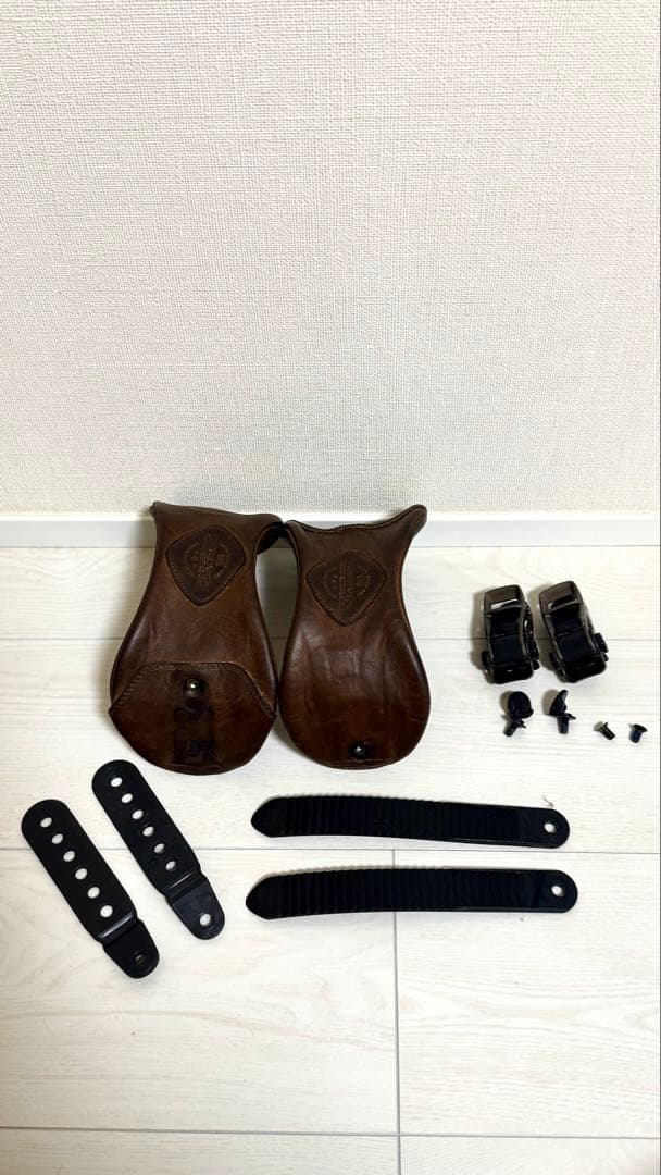 BURTON REDWING本革レザーストラップ 他アンクルパーツ