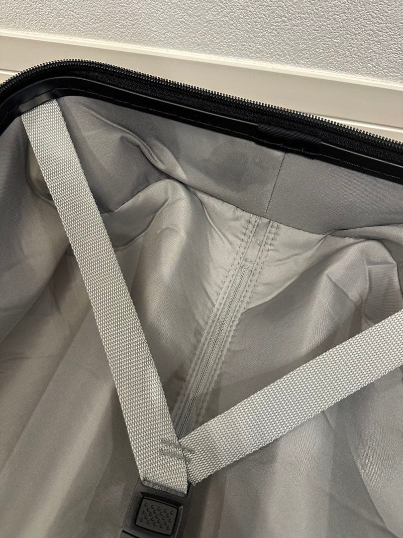 バーを自由に調節できる　ハードキャリーケース（３６Ｌ）　無印良品