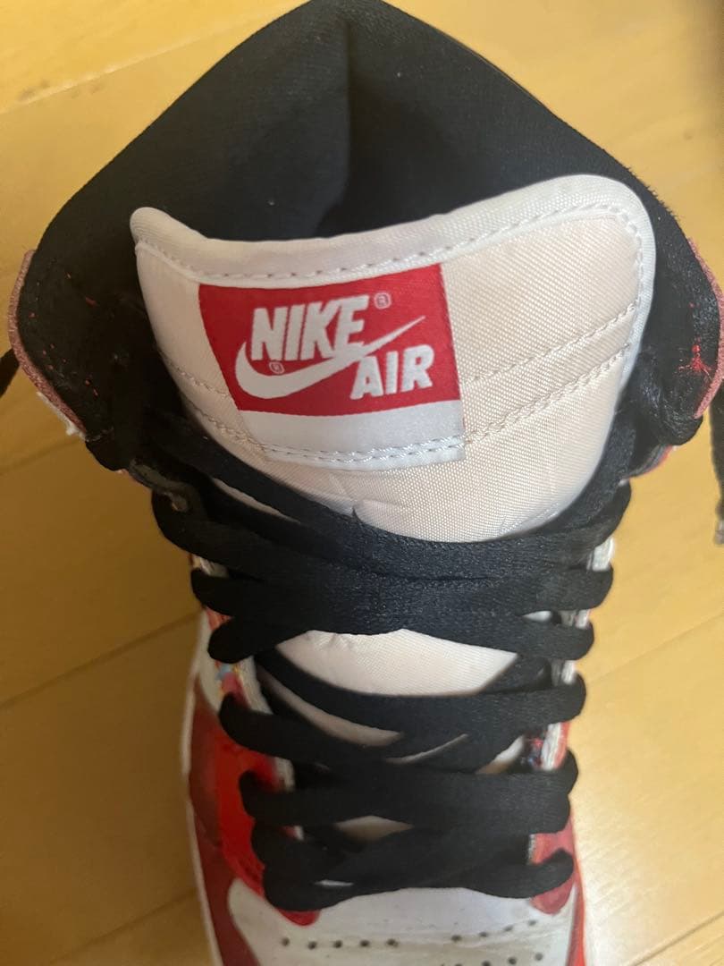 Nike アクロススパイダーマン