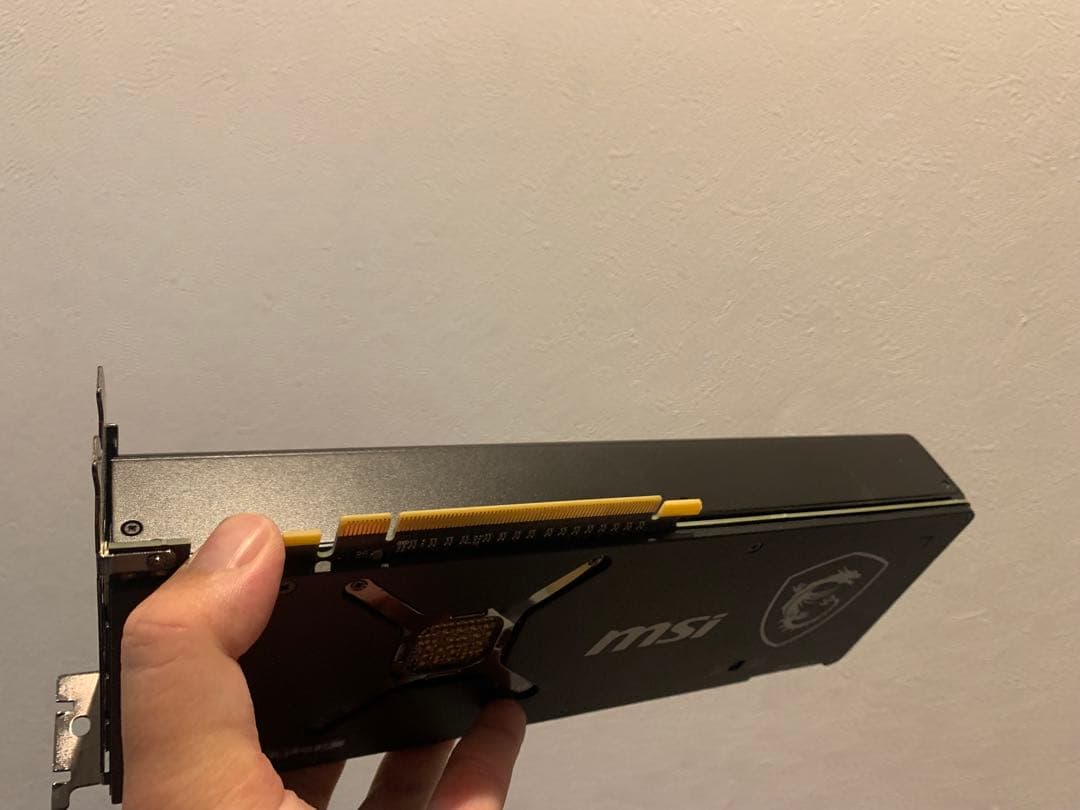 グラフィックボード・グラボ・ビデオカード MSI Radeon RX Vega 64 OC Edition