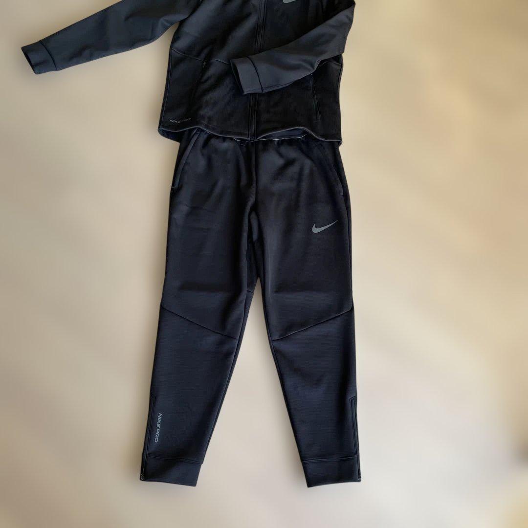 新品　タグ付　定価19,000円Nike ProBlack セットアップ（ L）