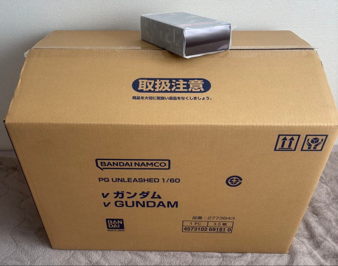 専用PG UNLEASHEDνガンダム1/60スケールRX-93LED