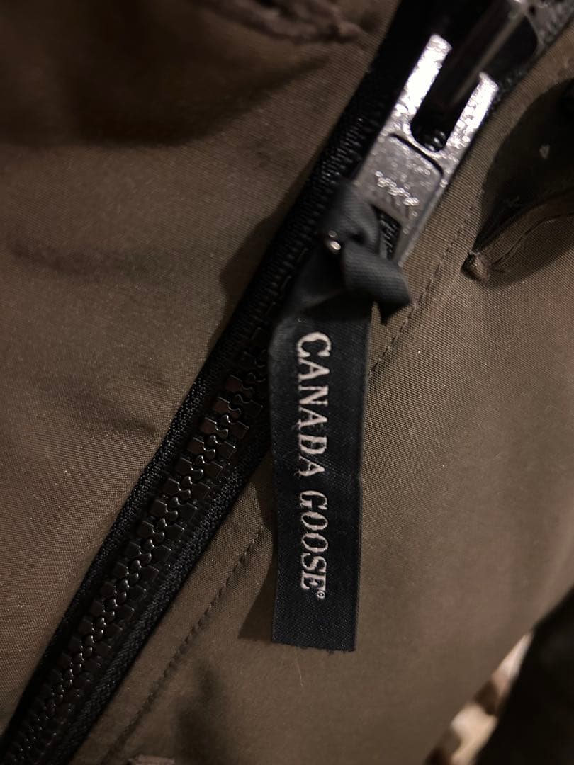 【美品】カナダグース BRONTE PARKA カーキ　Sサイズ